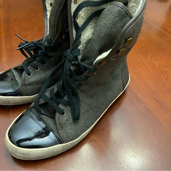 Sam Edelman hi /low top sneakers with faux shearing lining shoes size 7.5 - Picture 2 of 16